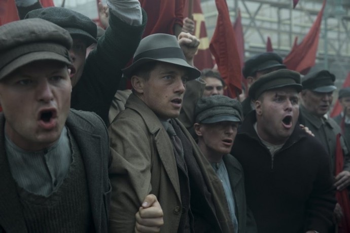 Кадры из сериала Вавилон-Берлин (Babylon Berlin)
